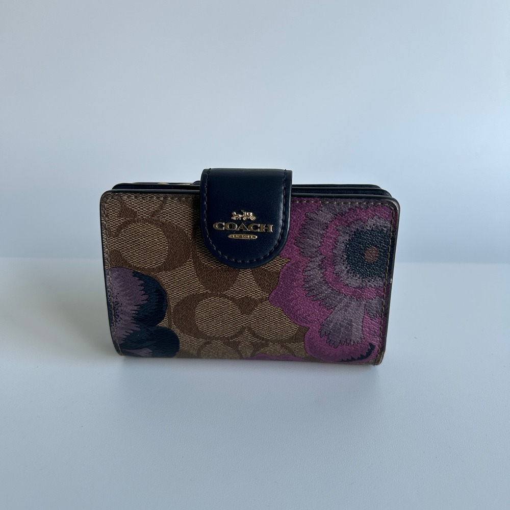 Coach Medium Corner Zip Wallet Signature Canvas Kaffe Fassett Floral C3452